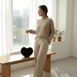 Black Faux Fur Heart Shaped Purse With Chain Strap